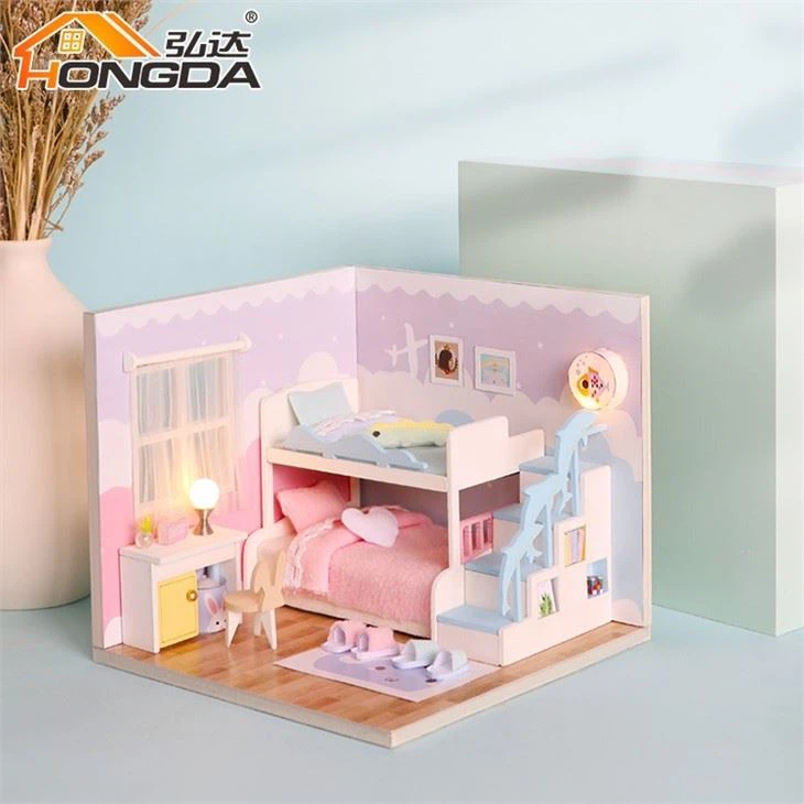 دو منزلہ چھوٹا سا گھر